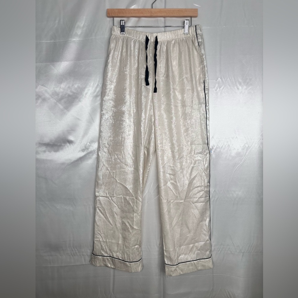 Victoria’s Secret Lounge Pants Size M – Silver Satin Drawstring‎ with Pockets